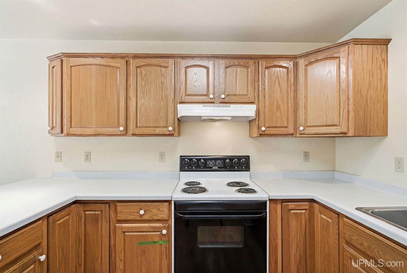22 Stephen Lee Drive, Marquette, MI 49855