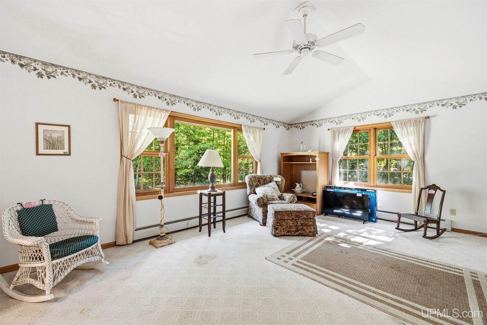 22 Stephen Lee Drive, Marquette, MI 49855