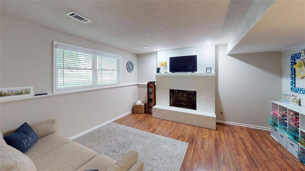 15905 West 154th Street, Olathe, KS 66062