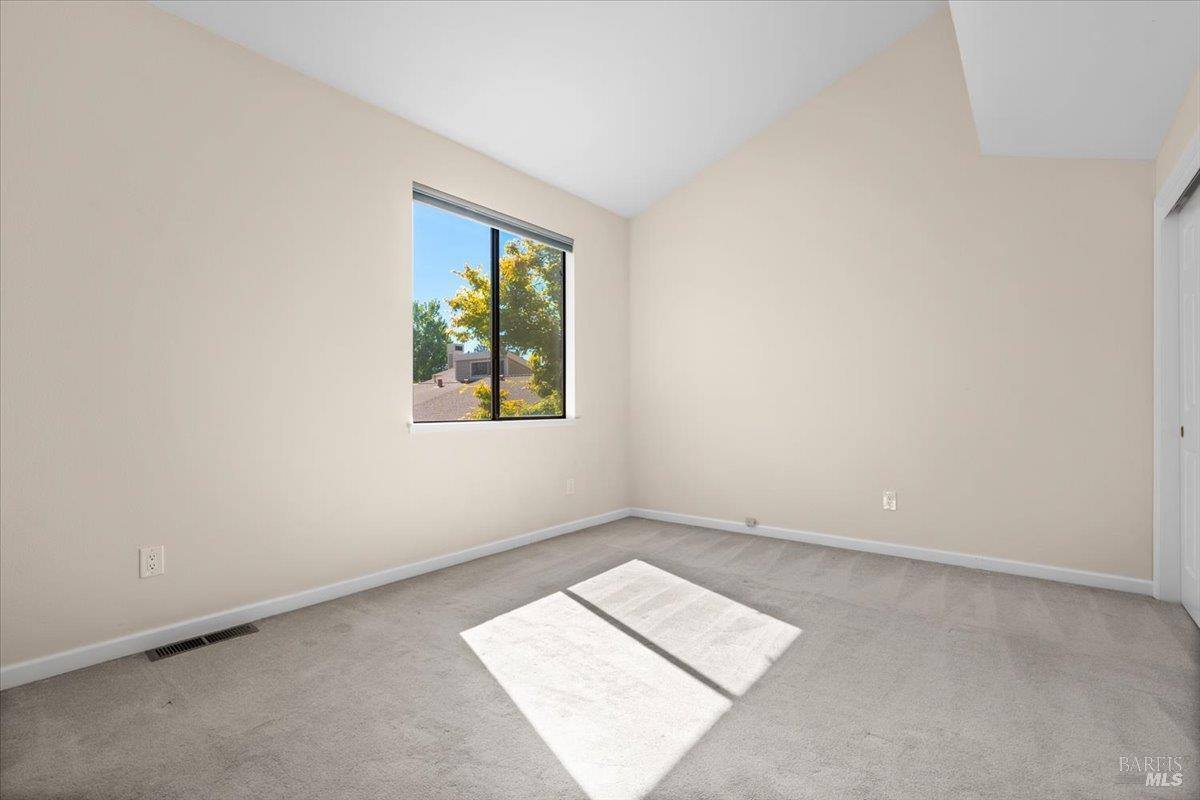 4736 Shade Tree Lane, Santa Rosa, CA 95405