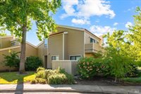 4736 Shade Tree Lane, Santa Rosa, CA 95405