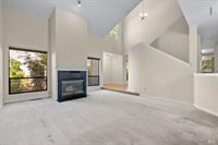 4736 Shade Tree Lane, Santa Rosa, CA 95405