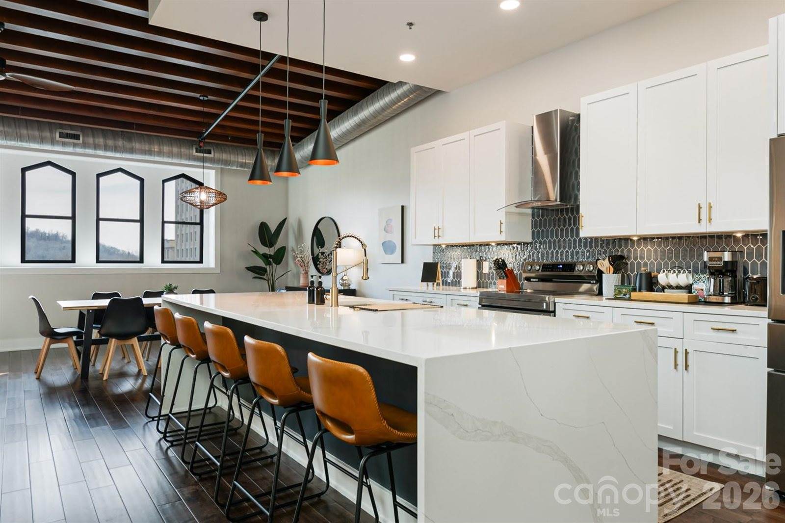 122 College Street, Asheville, NC 28801
