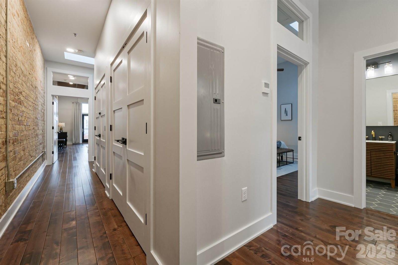 122 College Street, Asheville, NC 28801