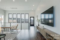122 College Street, Asheville, NC 28801