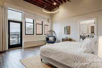 122 College Street, Asheville, NC 28801