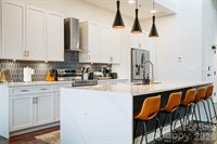 122 College Street, Asheville, NC 28801