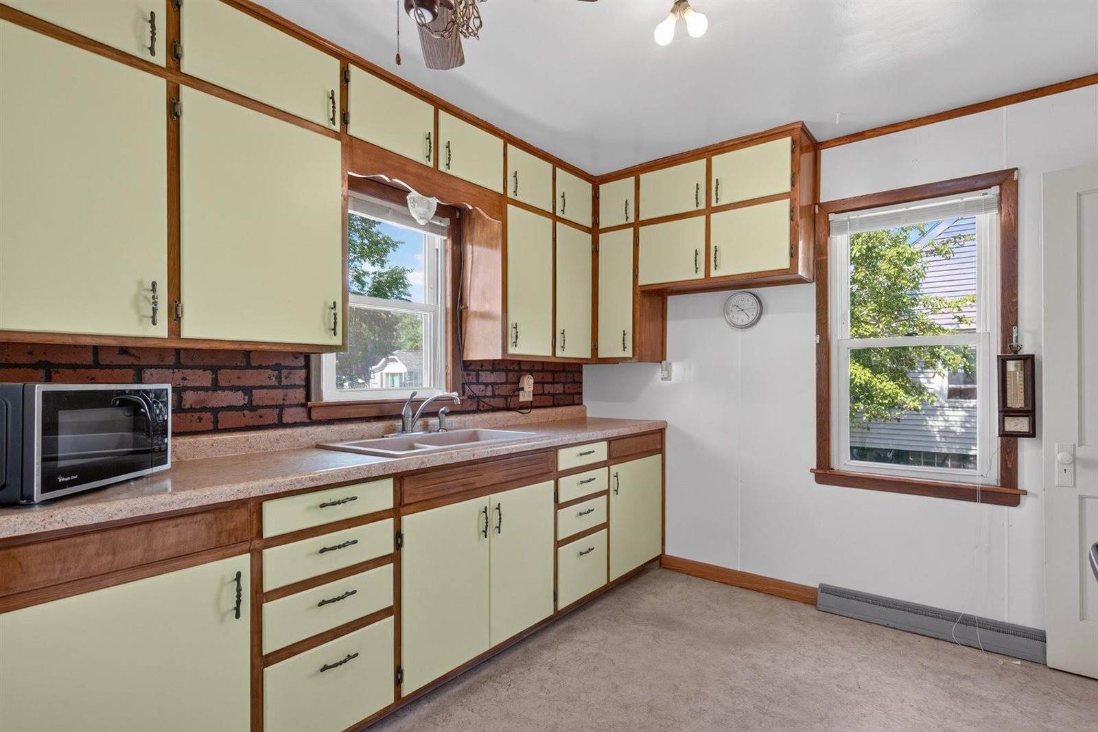 908 W 5th Street, Nekoosa, WI 54457