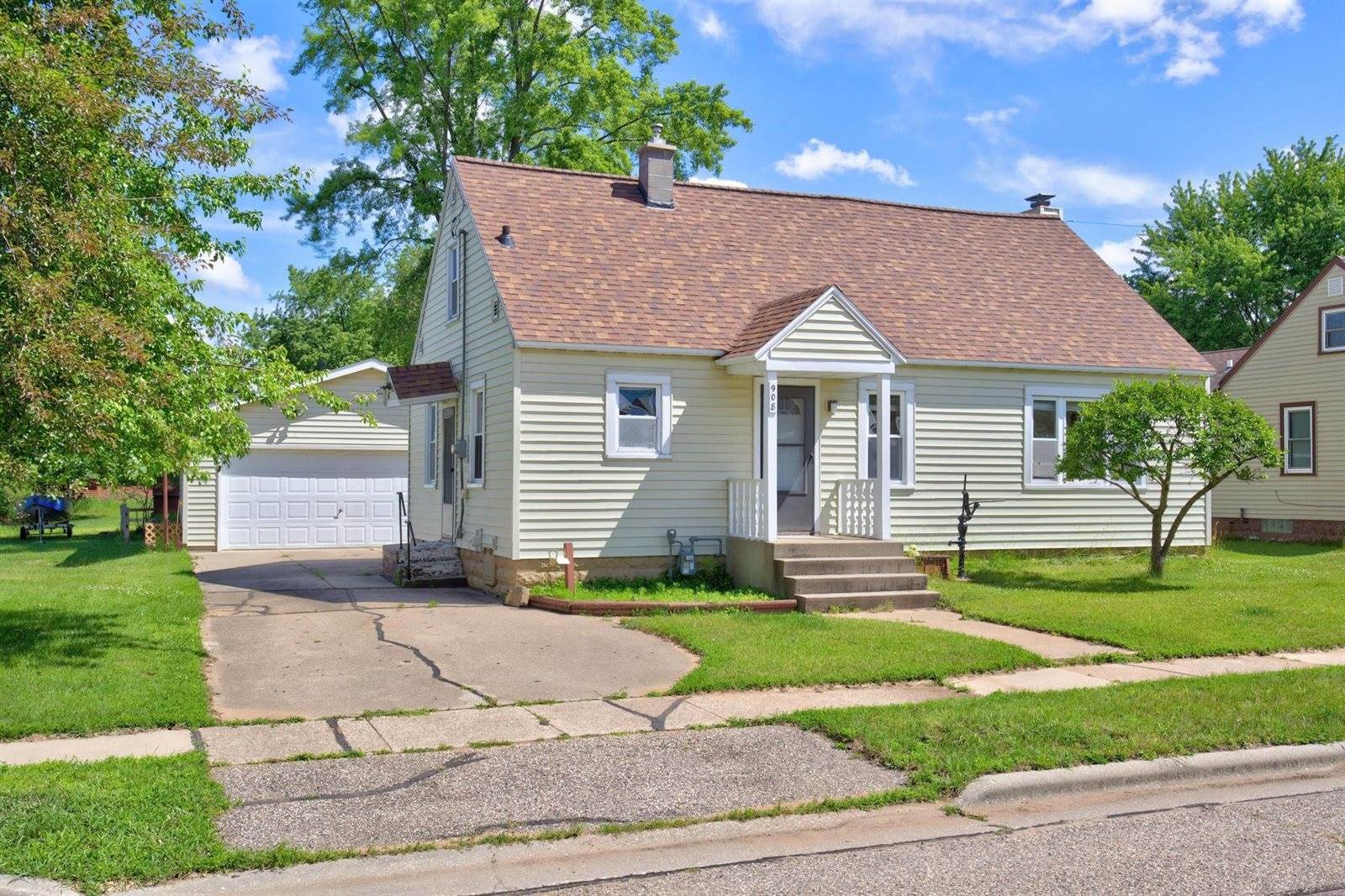 908 W 5th Street, Nekoosa, WI 54457