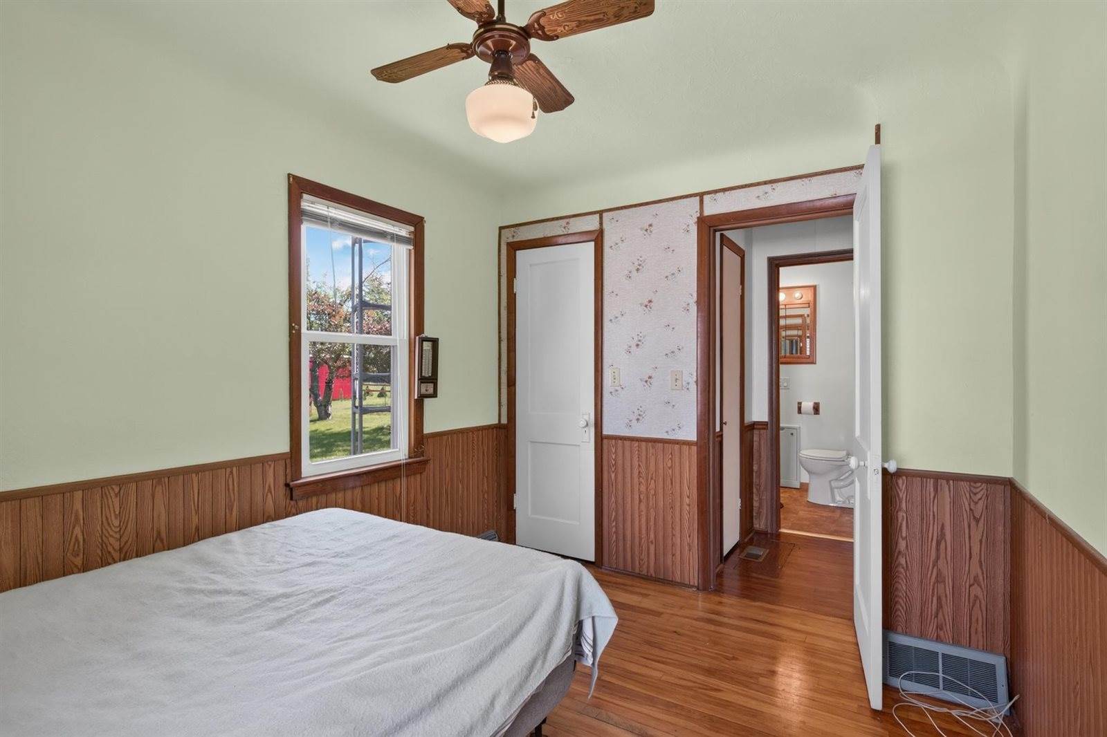 908 W 5th Street, Nekoosa, WI 54457