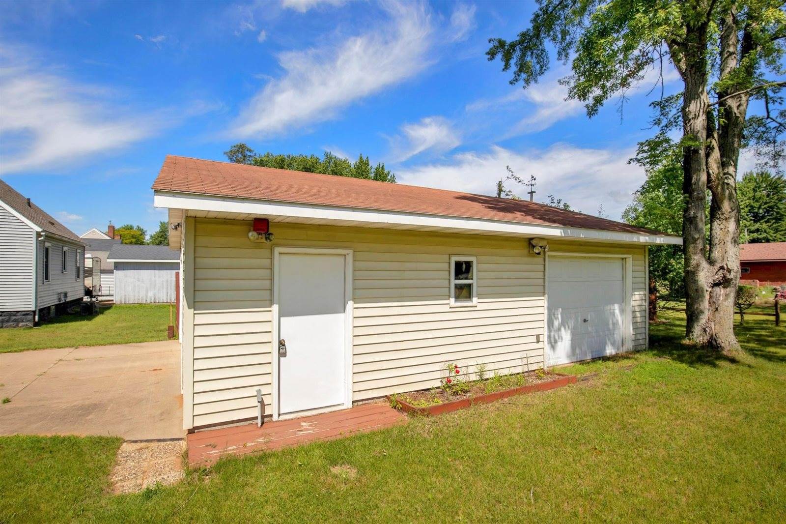 908 W 5th Street, Nekoosa, WI 54457