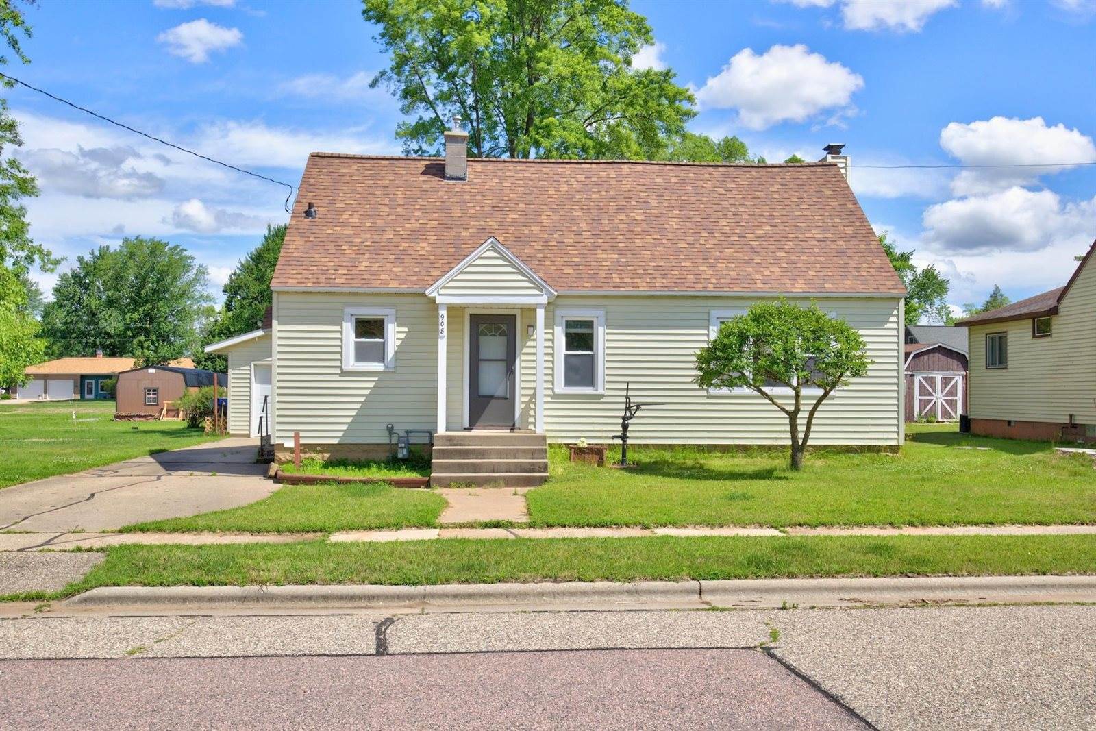 908 W 5th Street, Nekoosa, WI 54457
