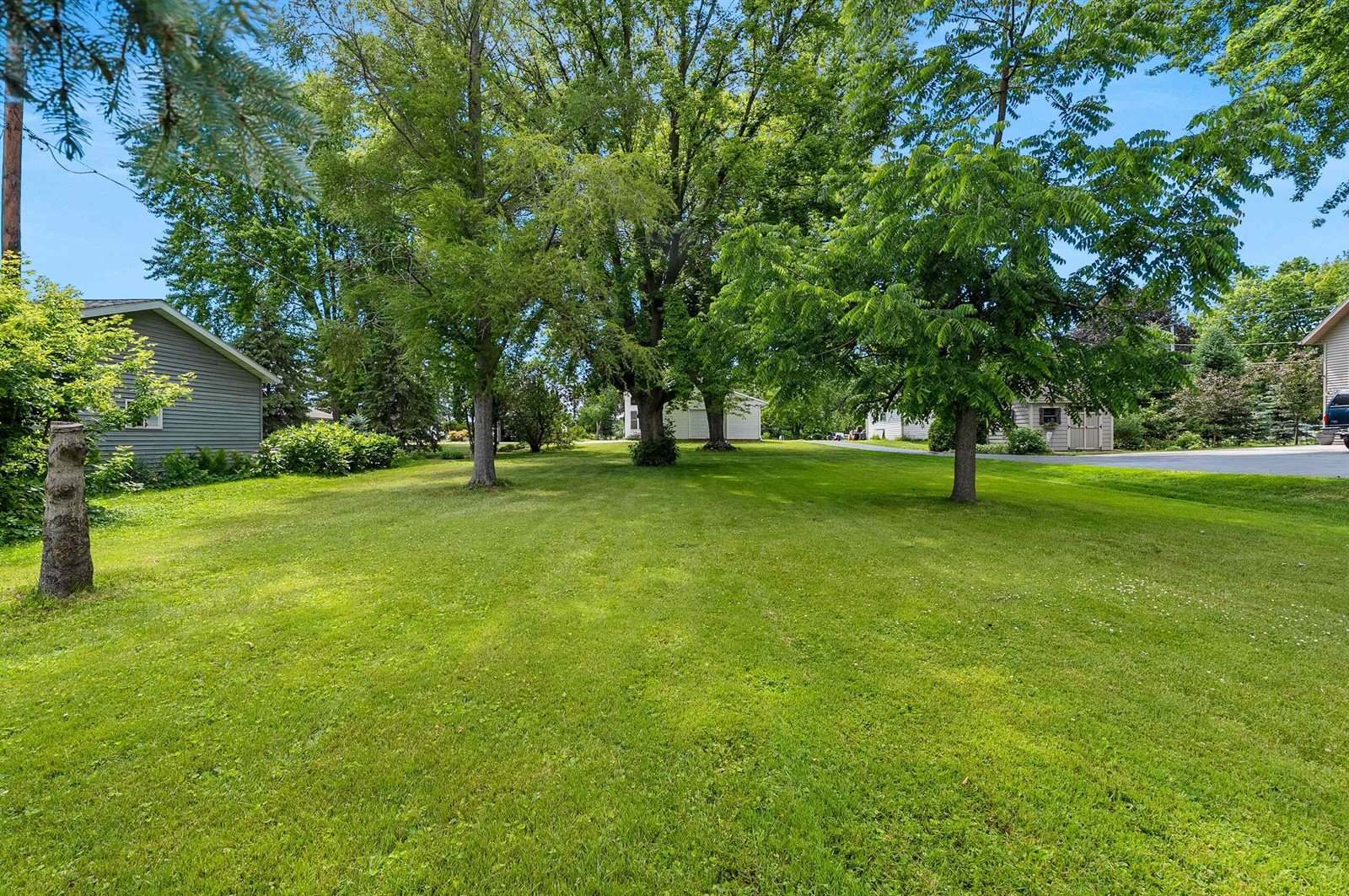 N8599 Lakeshore Drive, Fond Du Lac, WI 54937