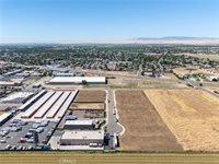 216 Commerce, Los Banos, CA 93635