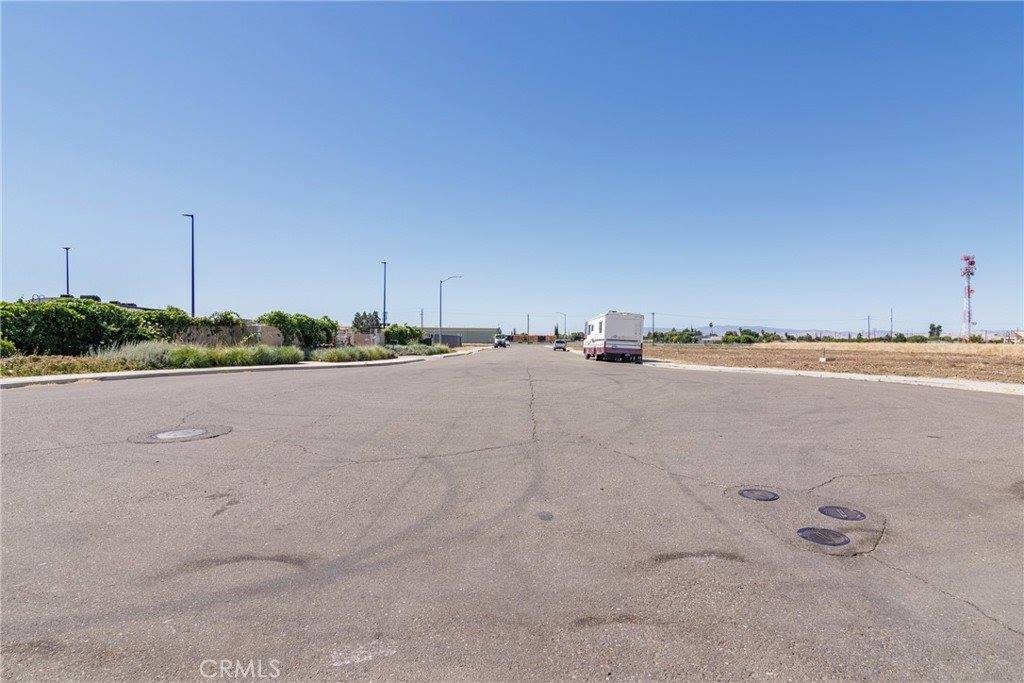 227 Commerce, Los Banos, CA 93635