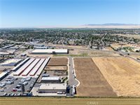 227 Commerce, Los Banos, CA 93635