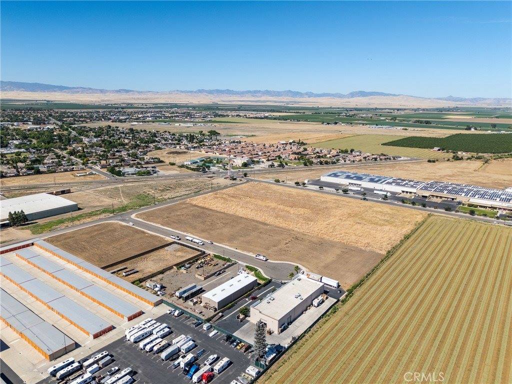 239 Commerce, Los Banos, CA 93635
