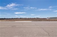 239 Commerce, Los Banos, CA 93635