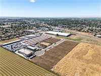239 Commerce, Los Banos, CA 93635