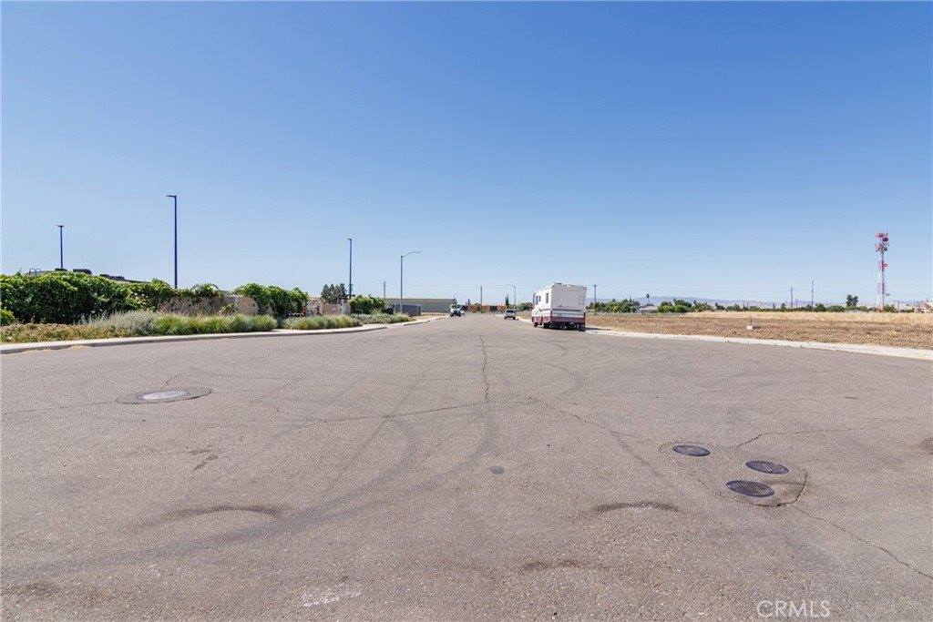 251 Commerce, Los Banos, CA 93635