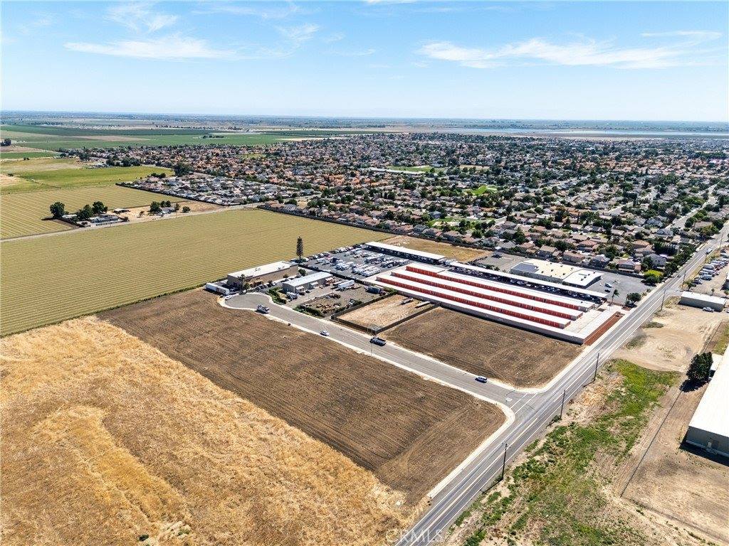 251 Commerce, Los Banos, CA 93635