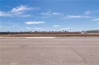 251 Commerce, Los Banos, CA 93635