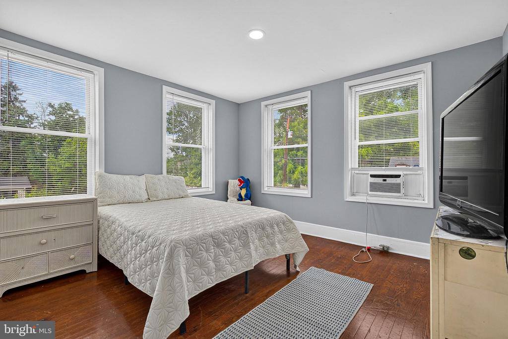 6700 Brighton Avenue, Baltimore, MD 21215