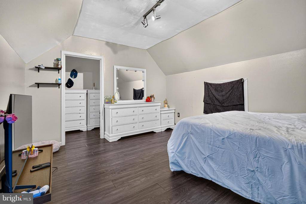 6700 Brighton Avenue, Baltimore, MD 21215