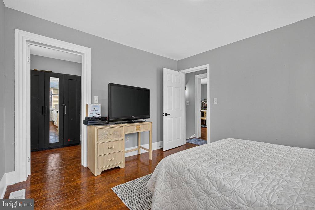 6700 Brighton Avenue, Baltimore, MD 21215