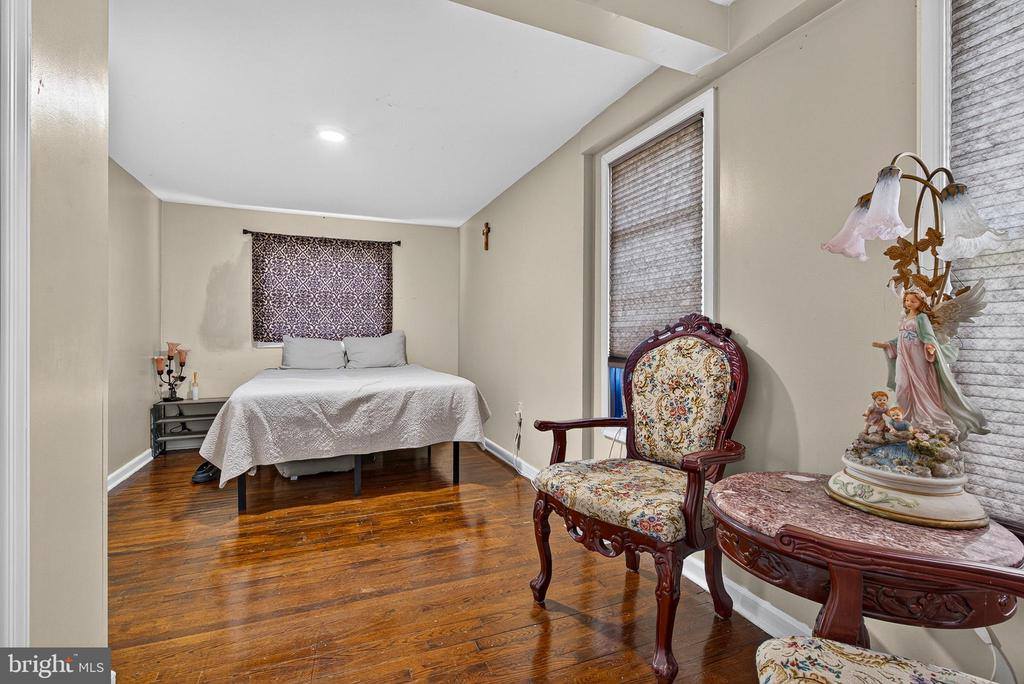 6700 Brighton Avenue, Baltimore, MD 21215