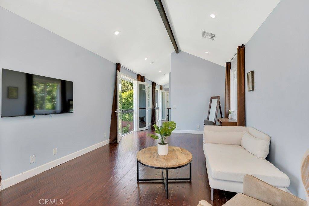 5463 Norwich Avenue, Sherman Oaks, CA 91411