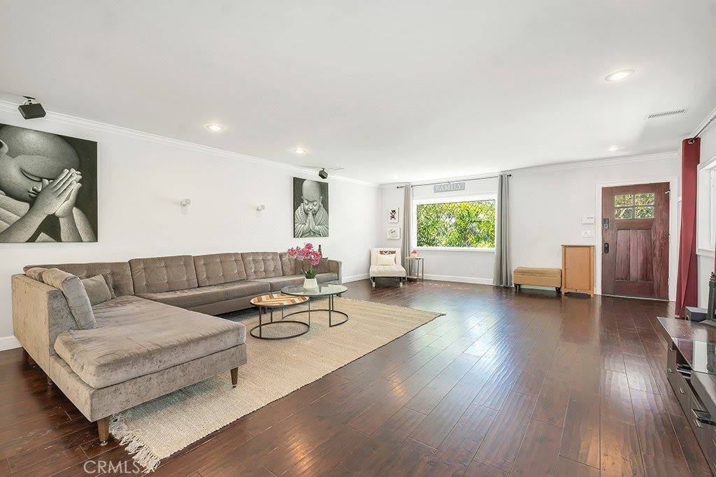 5463 Norwich Avenue, Sherman Oaks, CA 91411