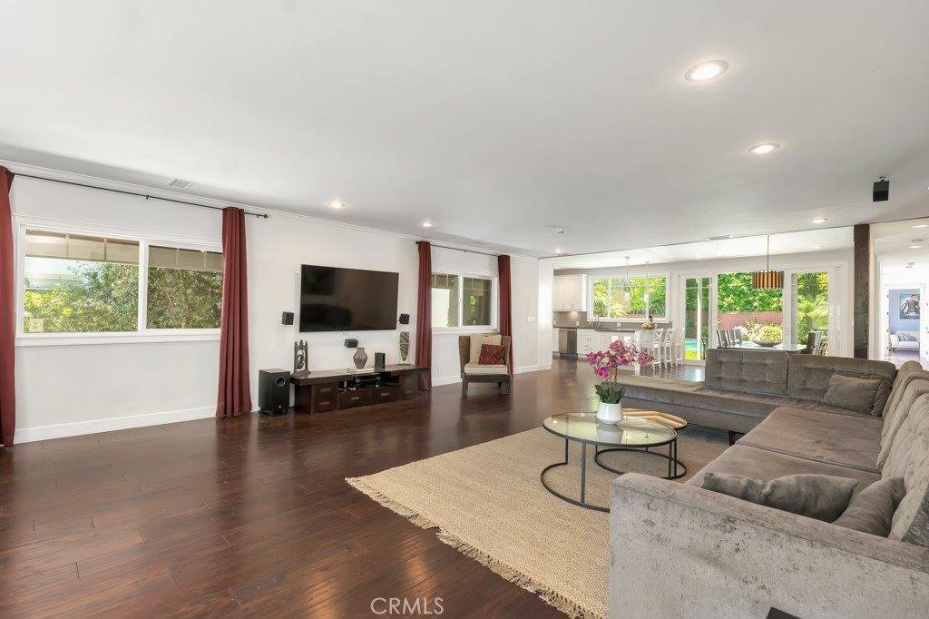 5463 Norwich Avenue, Sherman Oaks, CA 91411