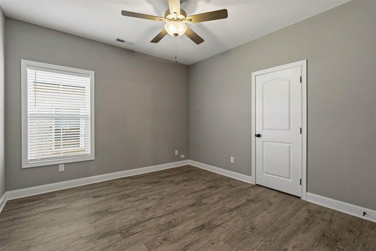 1220 Shallowford Street, Bowling Green, KY 42101