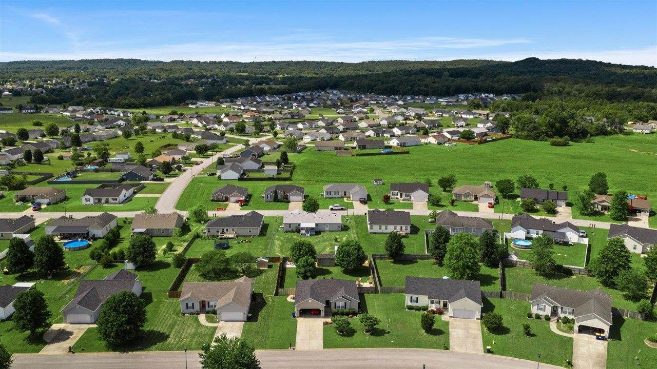 1326 Huron Way, Bowling Green, KY 42101