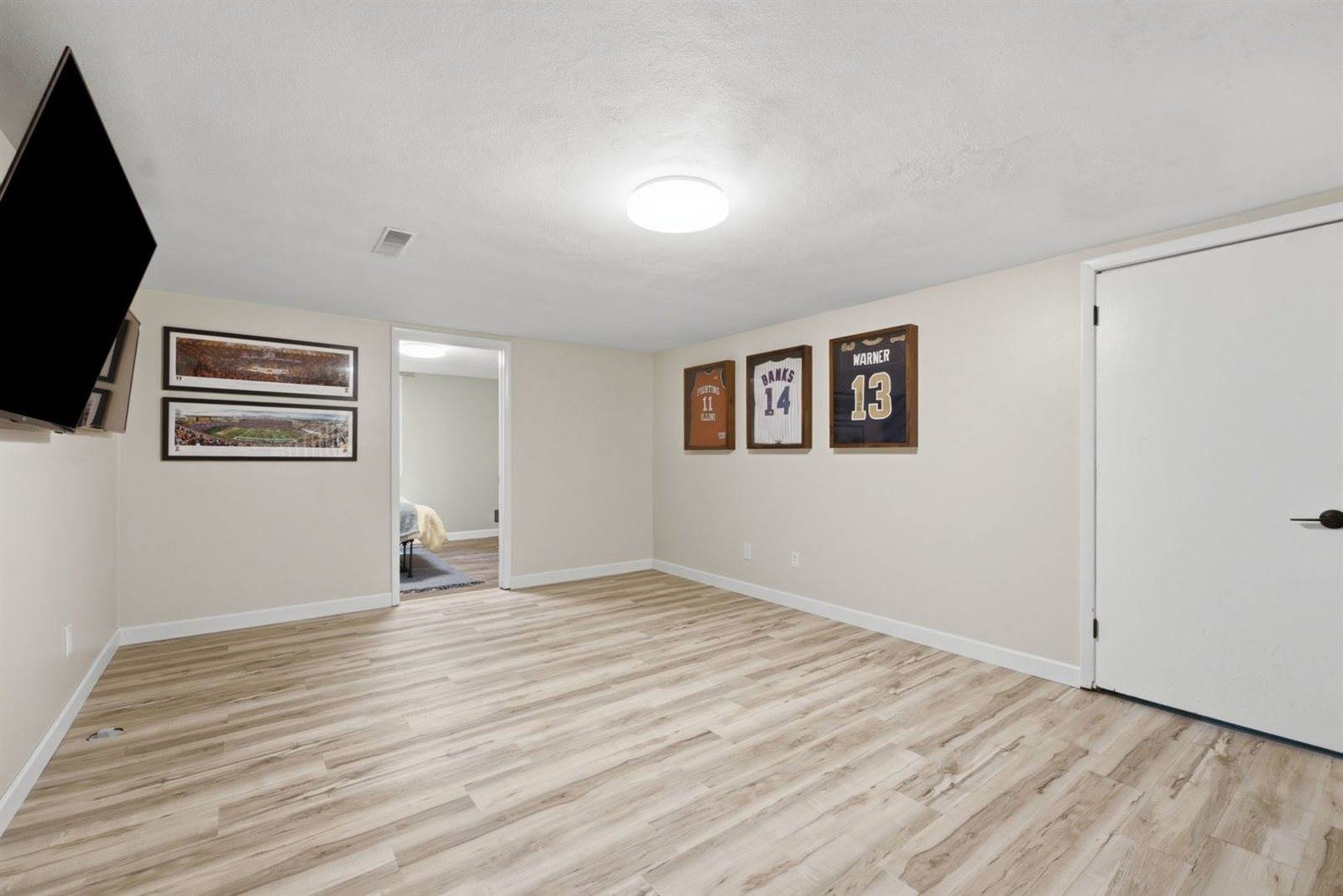 17 Sunset Circle, Bettendorf, IA 52722