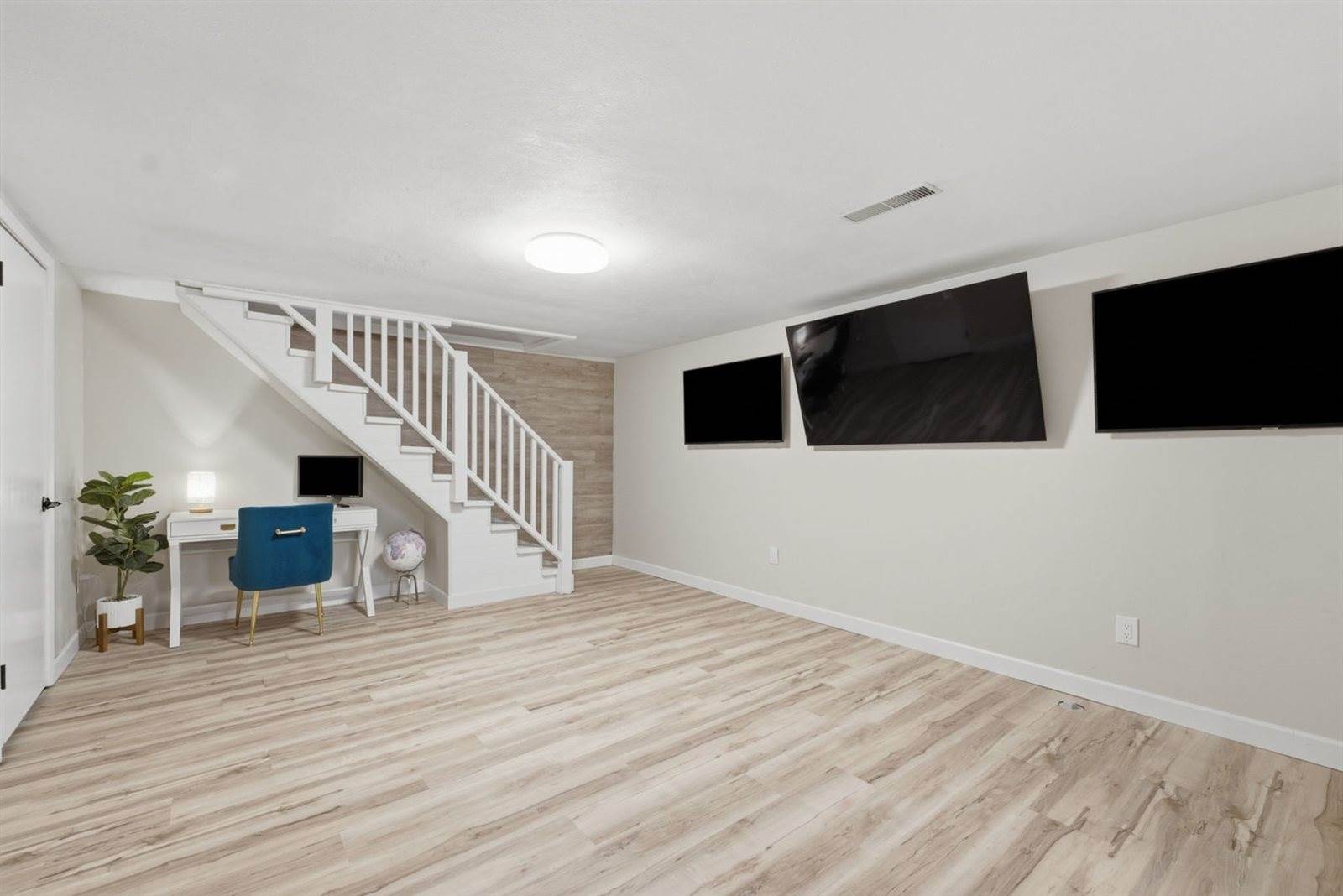 17 Sunset Circle, Bettendorf, IA 52722