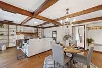 17 Sunset Circle, Bettendorf, IA 52722