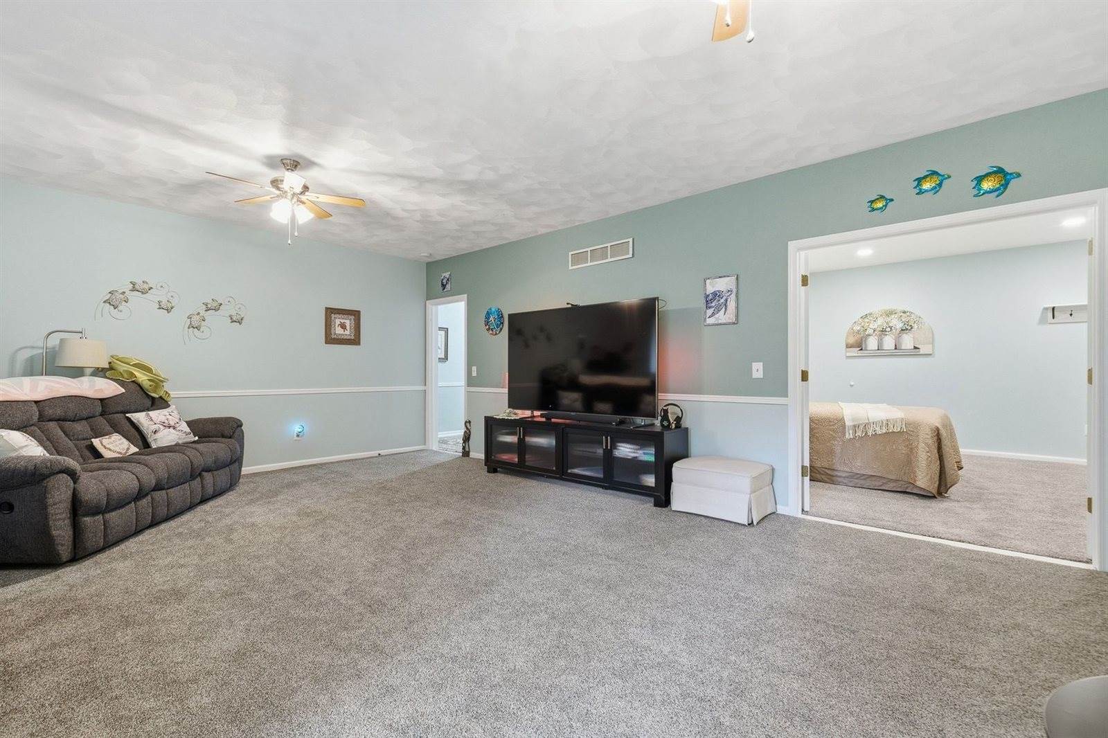 917 23rd Avenue, East Moline, IL 61244