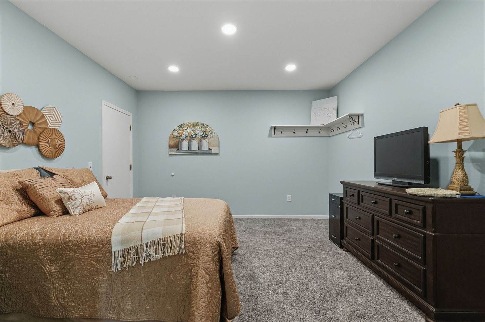 917 23rd Avenue, East Moline, IL 61244