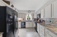 917 23rd Avenue, East Moline, IL 61244