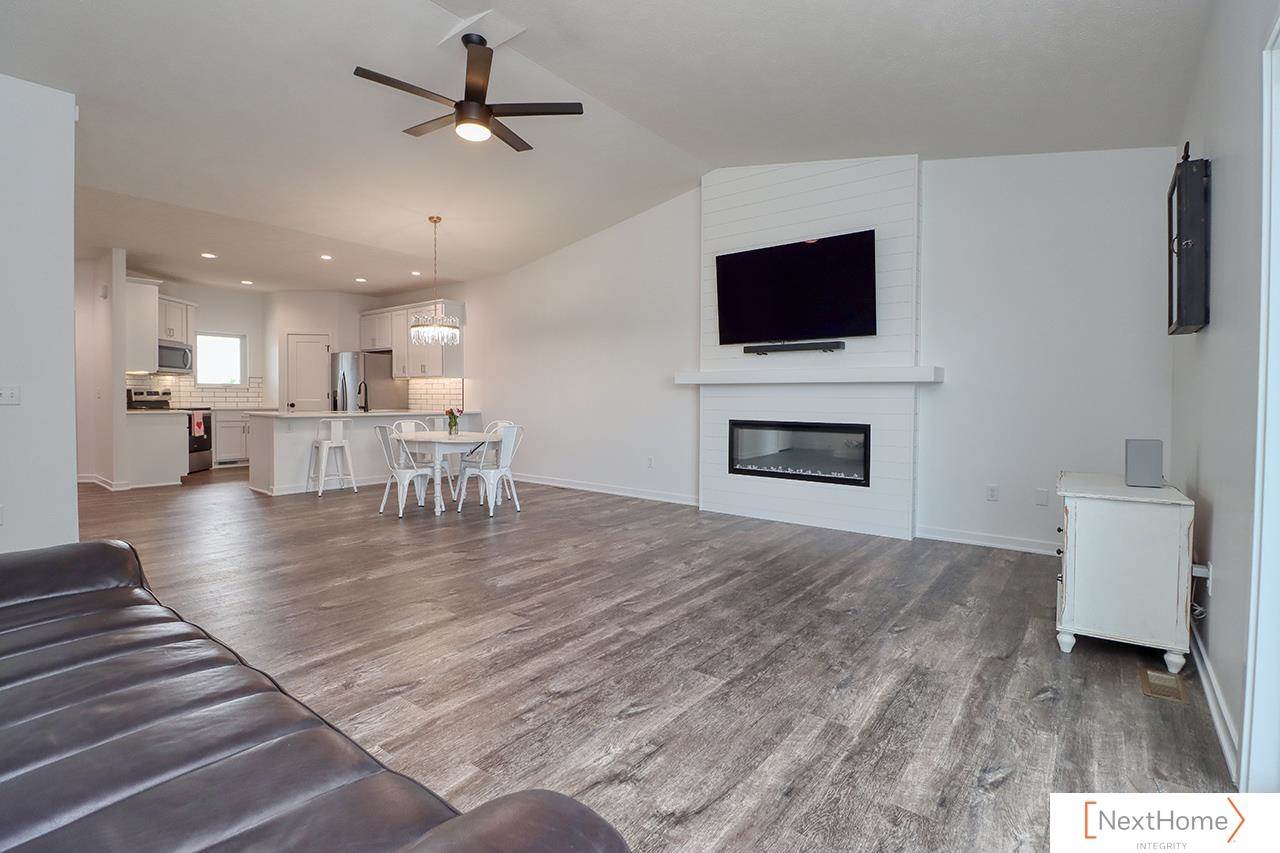 5924 Loxton Street, Lincoln, NE 68526