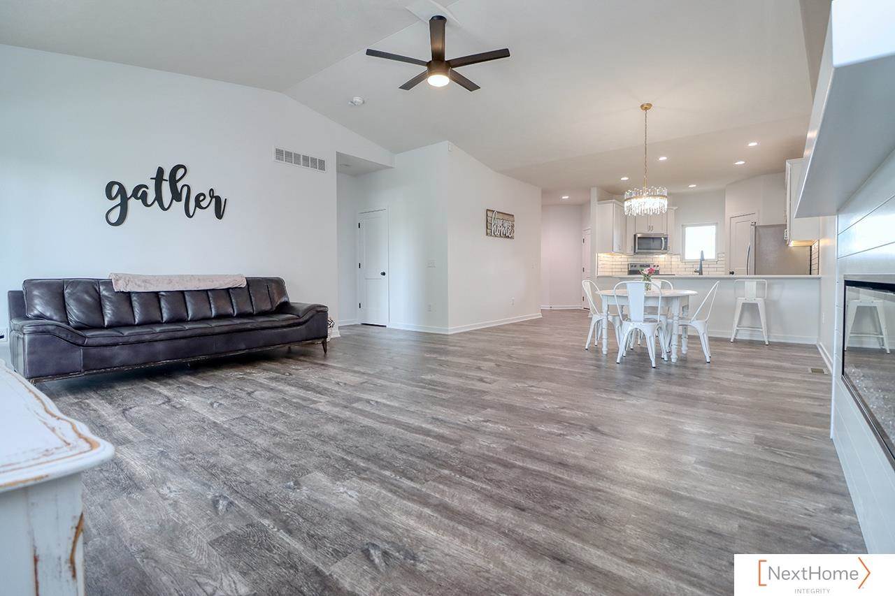 5924 Loxton Street, Lincoln, NE 68526