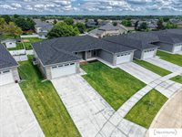 5924 Loxton Street, Lincoln, NE 68526