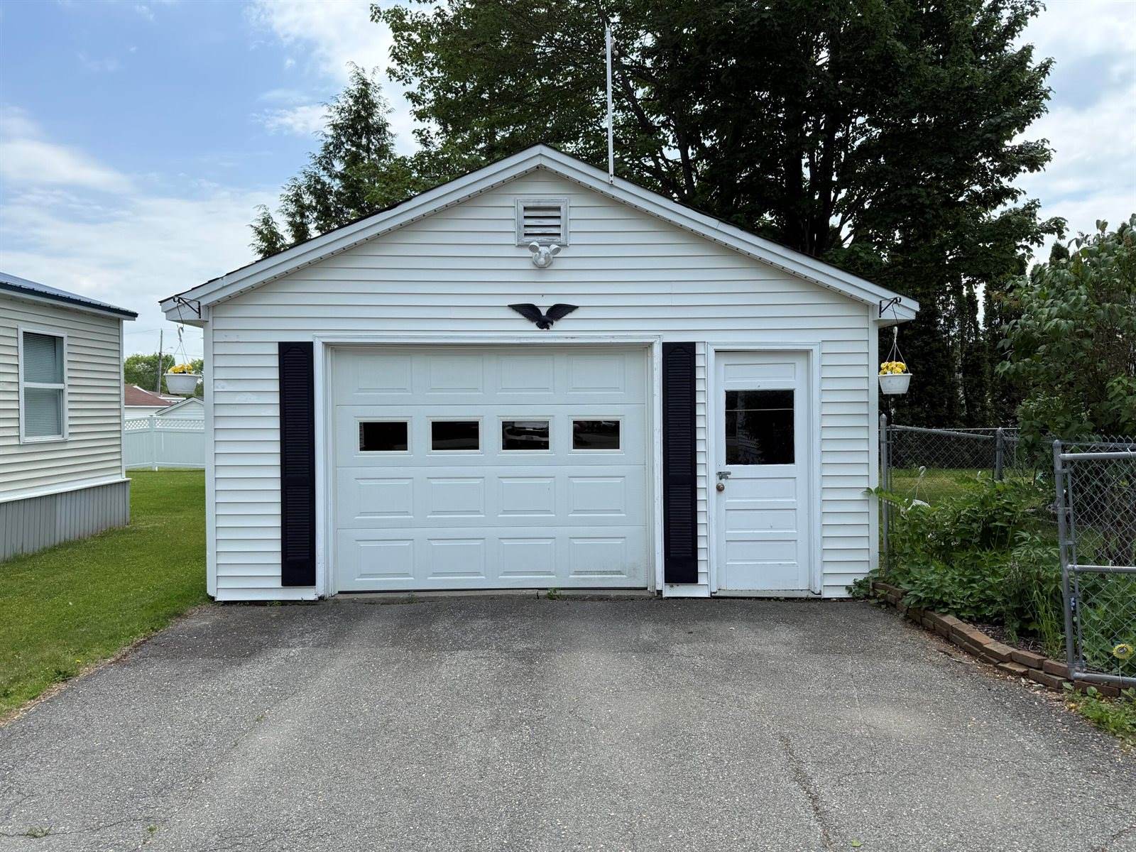 6 G Street, Bangor, ME 04401