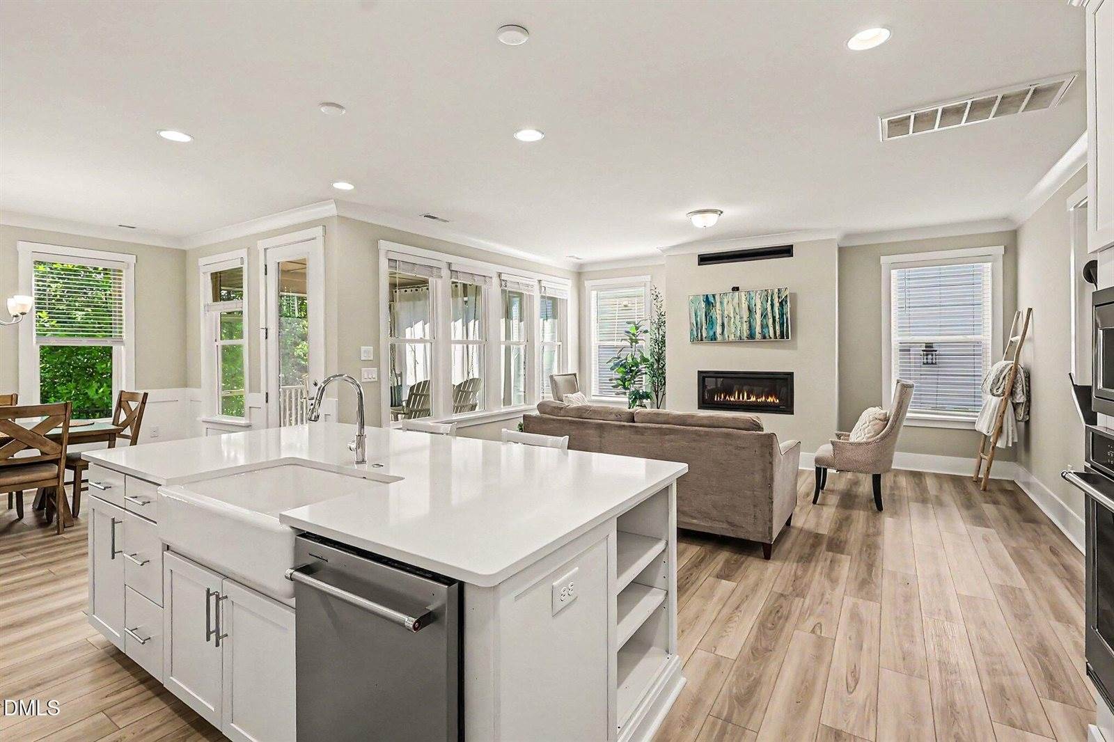 2719 Corydalis Way, Apex, NC 27502