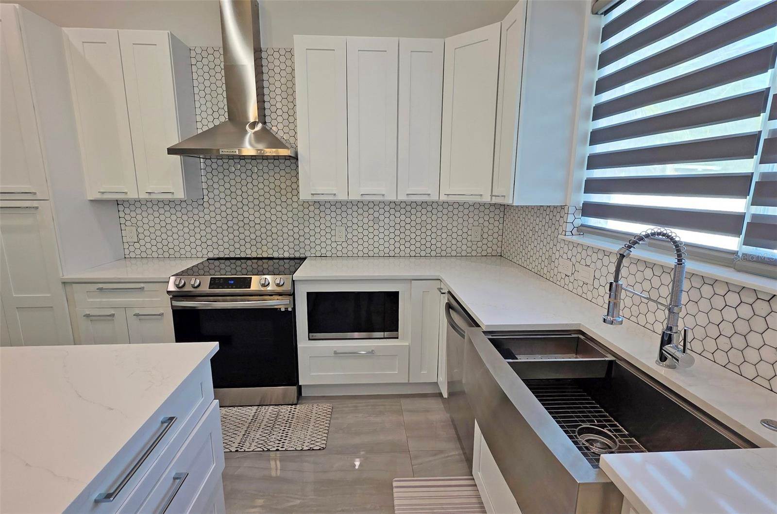 3017 Pine Street, Bradenton, FL 34208