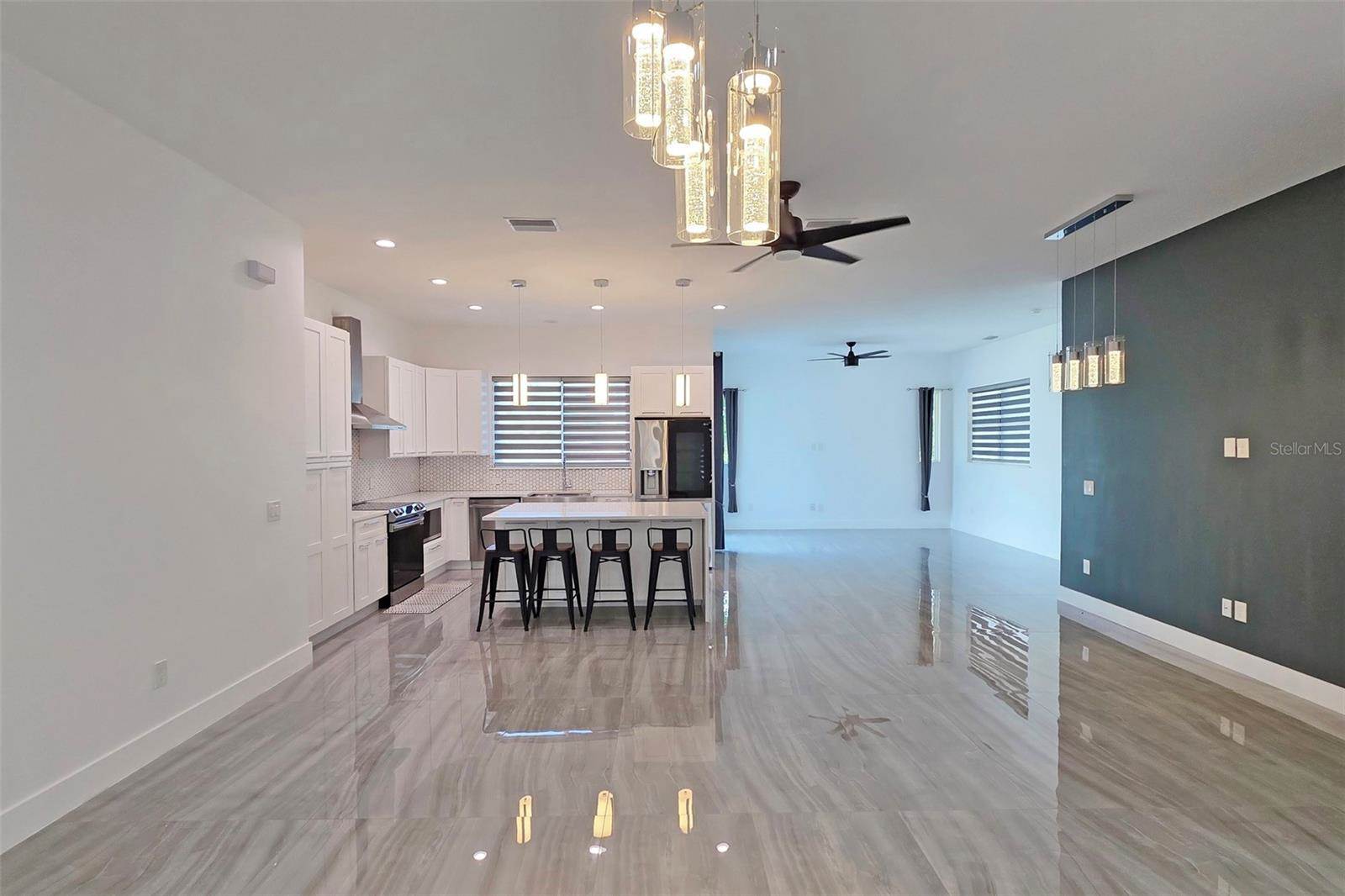 3017 Pine Street, Bradenton, FL 34208