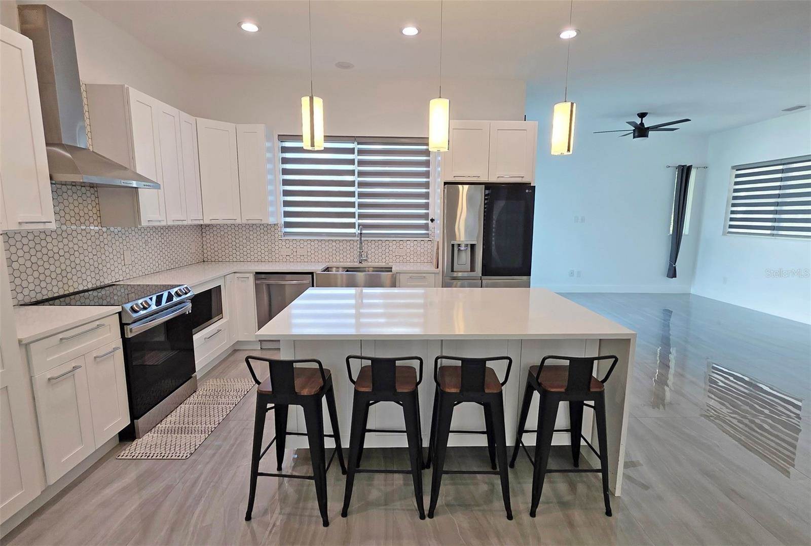 3017 Pine Street, Bradenton, FL 34208