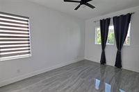 3017 Pine Street, Bradenton, FL 34208